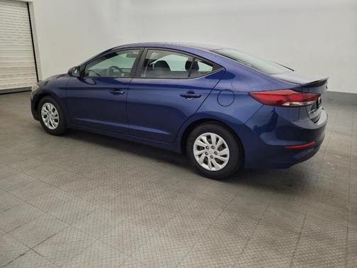 2018 Hyundai ELANTRA SE