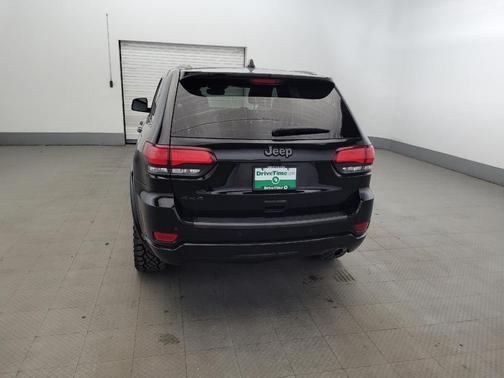 Diamond Black Crystal Pearlcoat 2021 Jeep Grand Cherokee 80th Anniversary 4x4