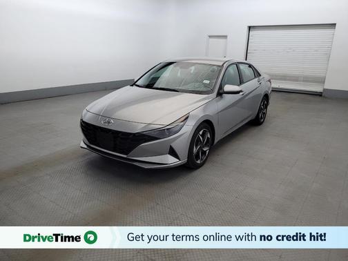 Shimmering Silver Pearl 2023 Hyundai ELANTRA SEL