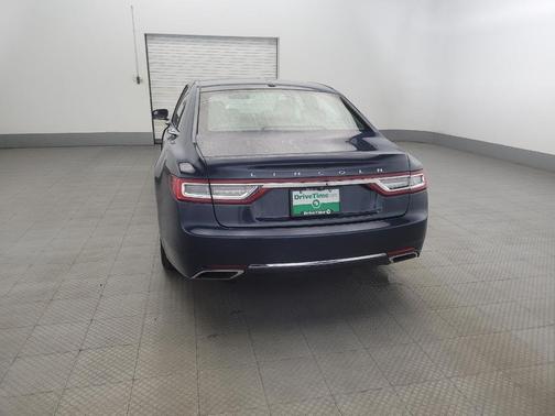 2017 Lincoln Continental Select