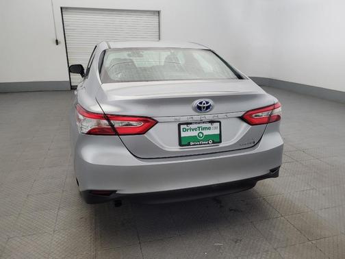 2018 Toyota Camry Hybrid LE