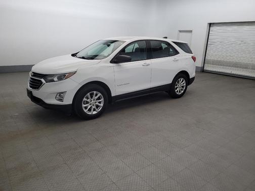 Summit White 2019 Chevrolet Equinox LS