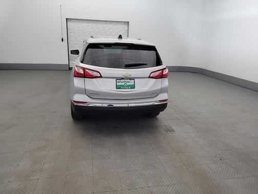 Silver Ice Metallic 2018 Chevrolet Equinox LT