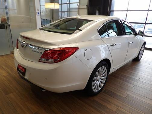 2012 Buick Regal Premium 1