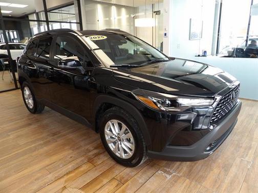 2025 Toyota Corolla Cross LE