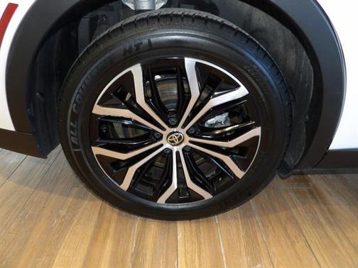 2023 Toyota Crown XLE