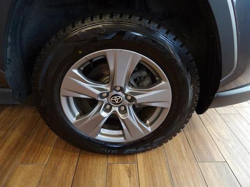 Magnetic Gray Metallic 2022 Toyota RAV4 Hybrid XLE