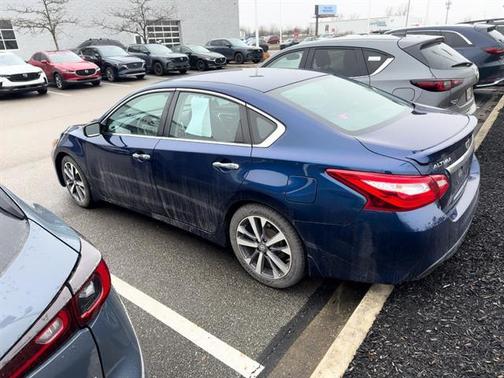 2016 Nissan Altima 2.5 SR