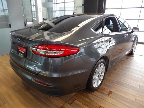 2019 Ford Fusion Hybrid SE