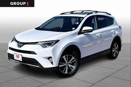 Super White 2016 Toyota RAV4 XLE