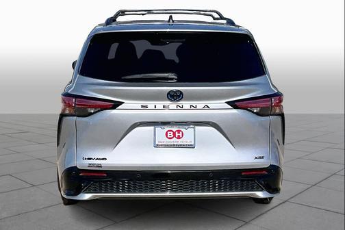 2025 Toyota Sienna XSE 7 Passenger