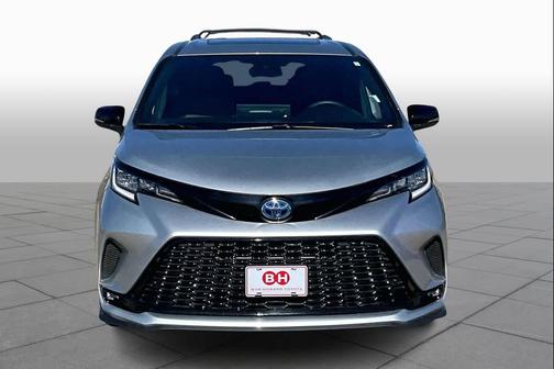 2025 Toyota Sienna XSE 7 Passenger