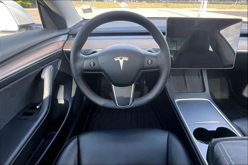 Pearl White Multi-Coat 2022 Tesla Model 3 Long Range