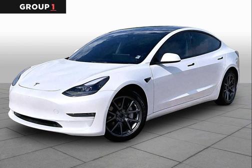 Pearl White Multi-Coat 2022 Tesla Model 3 Long Range
