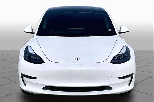Pearl White Multi-Coat 2022 Tesla Model 3 Long Range