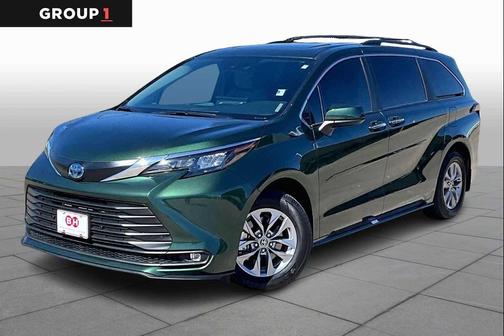 2025 Toyota Sienna XLE