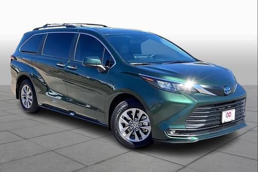 2025 Toyota Sienna XLE