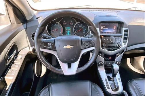 Summit White 2014 Chevrolet Cruze 2LT