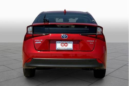 2021 Toyota Prius XLE