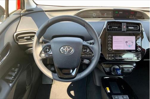 2021 Toyota Prius XLE