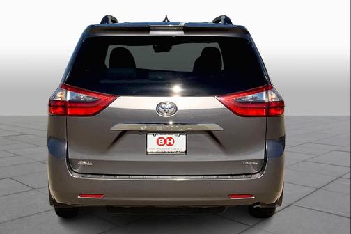 2020 Toyota Sienna Limited Premium
