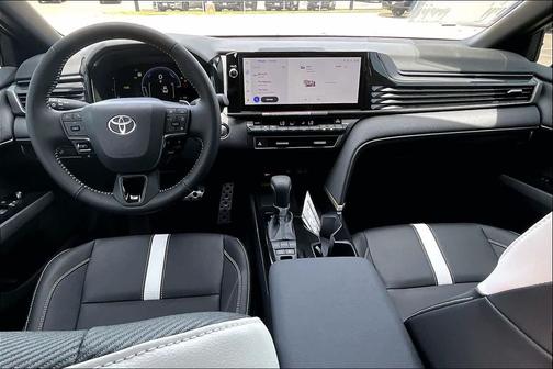 Underground 2026 Toyota Camry SE