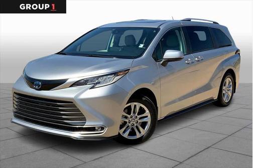 2023 Toyota Sienna Limited 7-Passenger