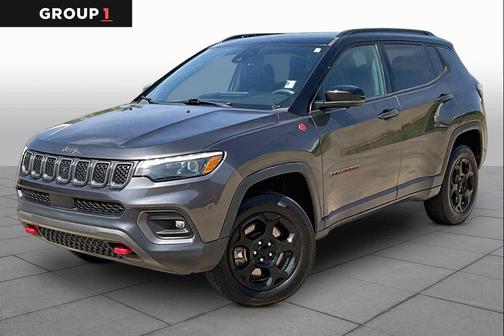 Granite Crystal Metallic Clearcoat 2023 Jeep Compass Trailhawk