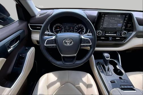 Ruby Flare Pearl 2022 Toyota Highlander XLE