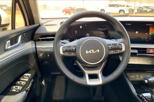 2025 Kia K5 EX