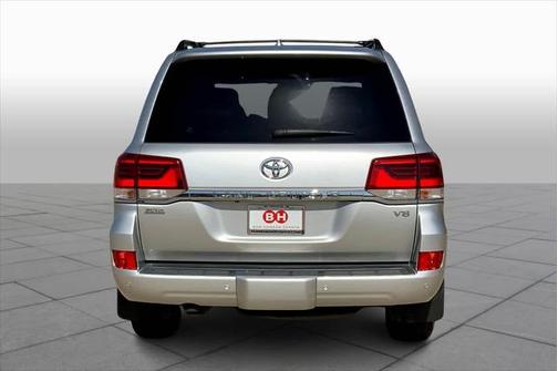 2017 Toyota Land Cruiser Base
