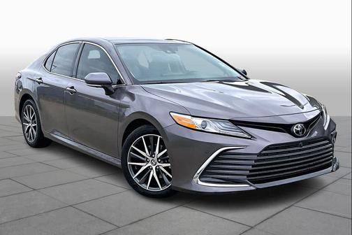 Predawn Gray Mica 2023 Toyota Camry XLE