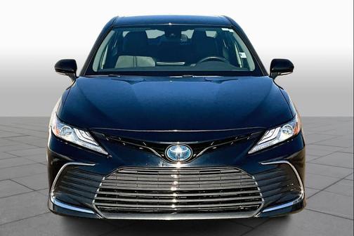 2023 Toyota Camry Hybrid XLE