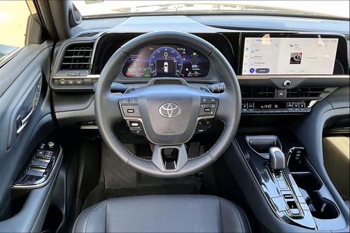 2025 Toyota Crown Signia Limited