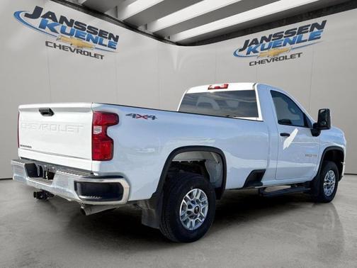 Summit White 2026 Chevrolet Silverado 2500 WT