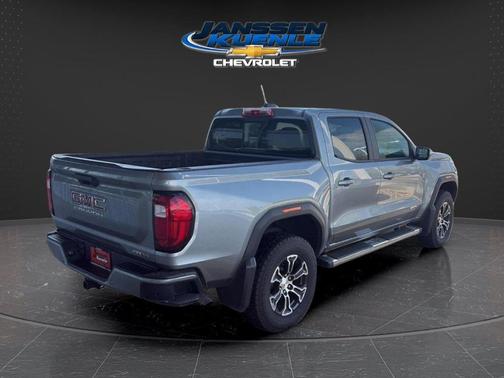 Sterling 2025 GMC Canyon AT4