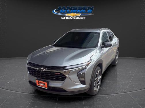 Sterling Gray Metallic 2026 Chevrolet Trax 2RS