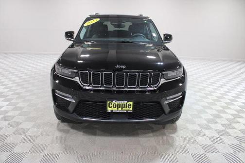 Diamond Black Crystal Pearlcoat 2023 Jeep Grand Cherokee Limited