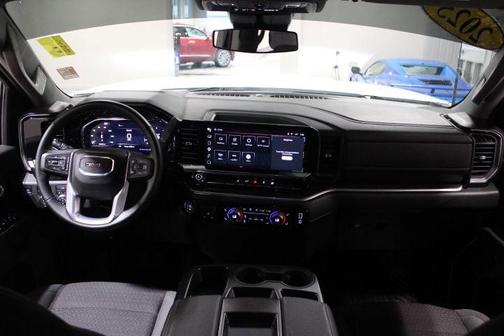 Summit White 2025 GMC Sierra 2500 SLE