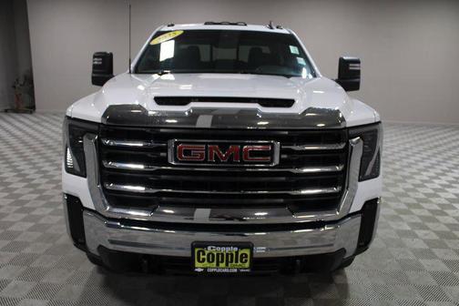 Summit White 2025 GMC Sierra 2500 SLE