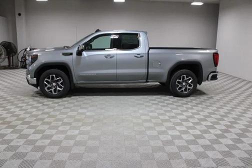 2025 GMC Sierra 1500 SLE
