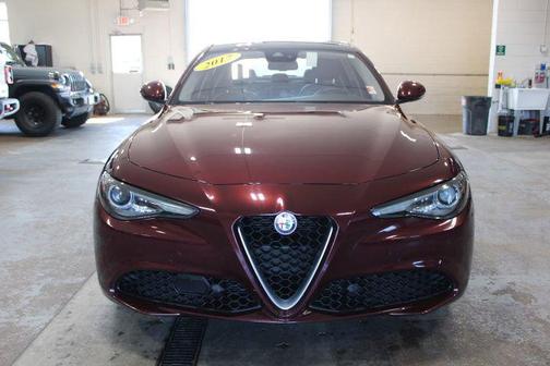 Monza Red Metallic 2017 Alfa Romeo Giulia Ti
