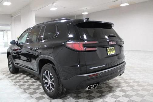 2024 GMC Acadia AWD AT4
