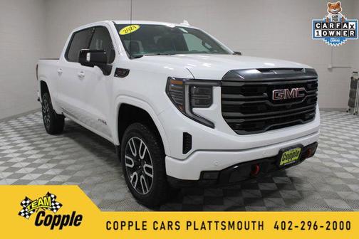 Summit White 2024 GMC Sierra 1500 AT4