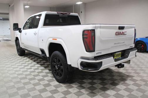 2024 GMC Sierra 2500 AT4