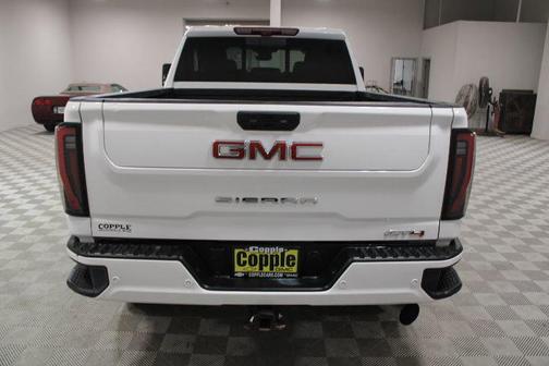 2024 GMC Sierra 2500 AT4