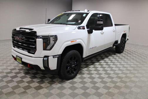 2024 GMC Sierra 2500 AT4