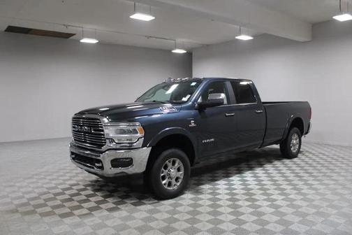 2019 RAM 3500 Laramie Crew Cab 4x4 8' Box