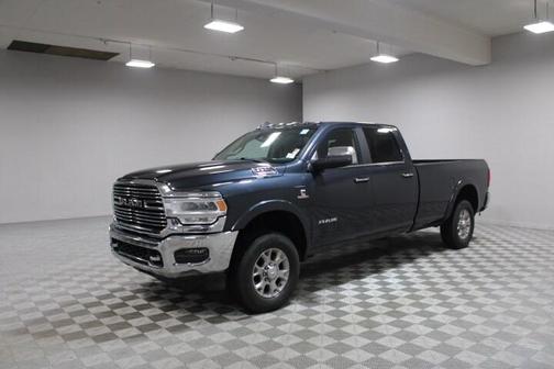 2019 RAM 3500 Laramie Crew Cab 4x4 8' Box