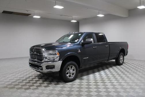 2019 RAM 3500 Laramie Crew Cab 4x4 8' Box